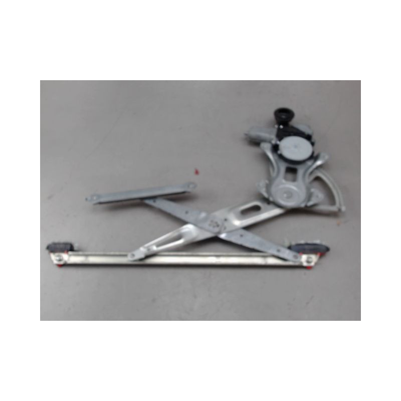 MECANISME LEVE-GLACE AVANT GAUCHE TOYOTA VERSO-S