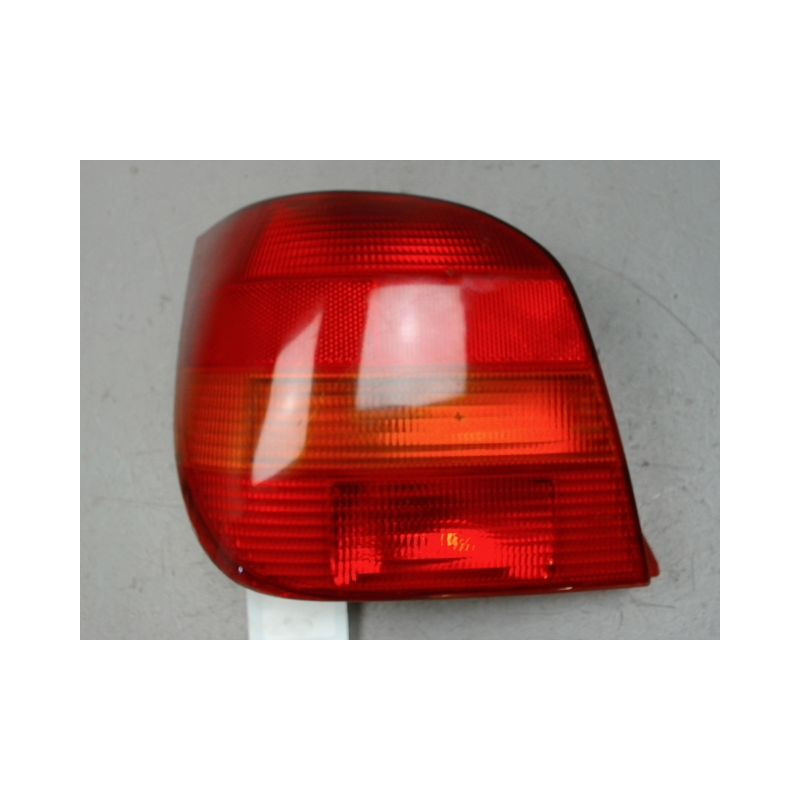 FEU ARRIERE GAUCHE  FORD FIESTA 94-96