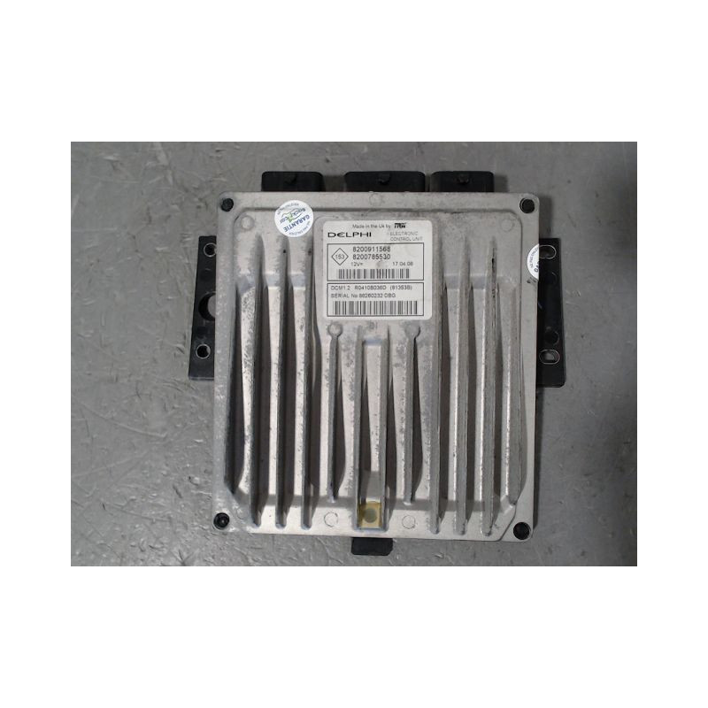 CALCULATEUR MOTEUR DACIA LOGAN