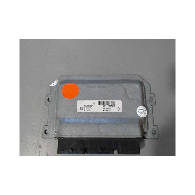 CALCULATEUR MOTEUR DACIA SANDERO