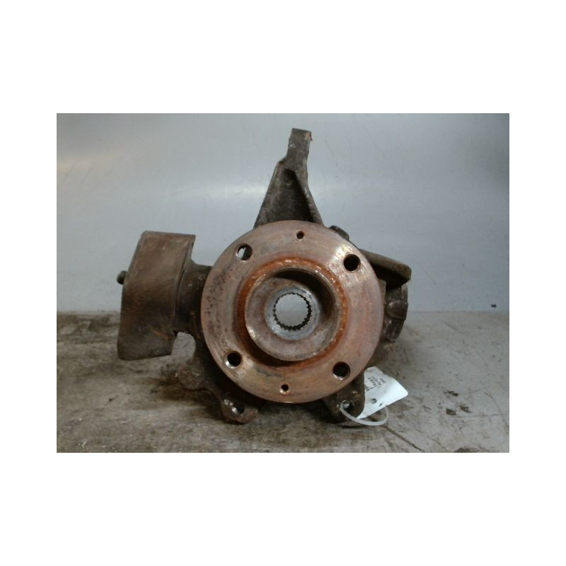 MOYEU AVANT DROIT PEUGEOT 405 92-96