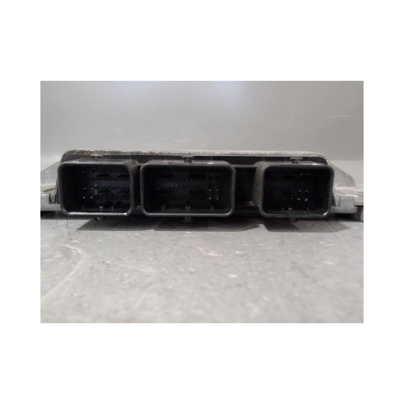 CALCULATEUR MOTEUR RENAULT TWINGO
