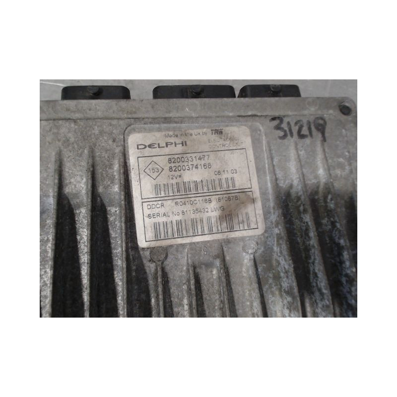 CALCULATEUR MOTEUR RENAULT CLIO