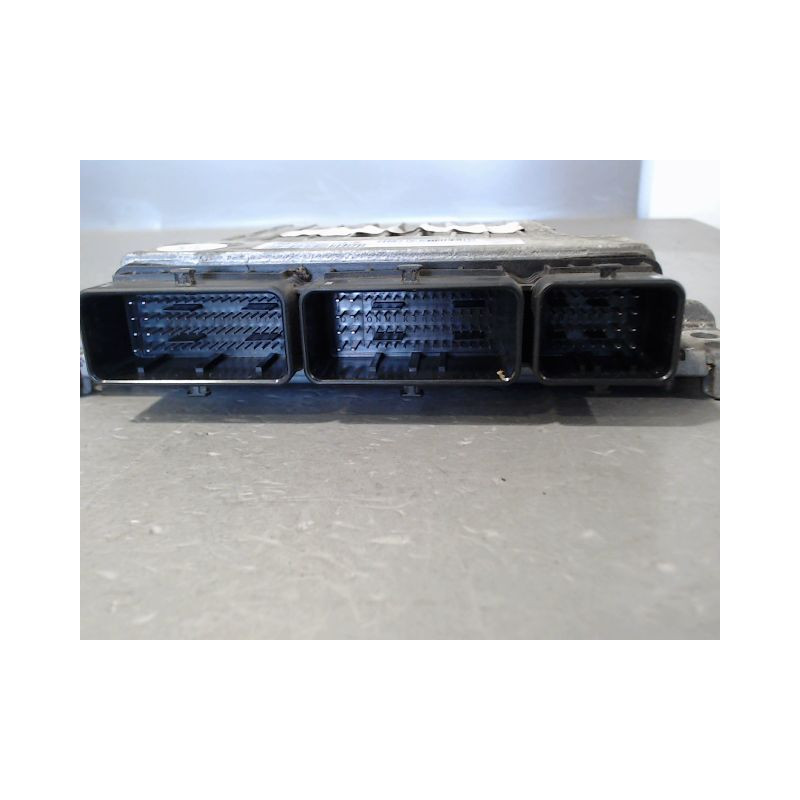 CALCULATEUR MOTEUR RENAULT MEGANE