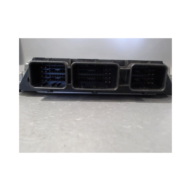 CALCULATEUR MOTEUR RENAULT TRAFIC FG II Phase 1 -1000- CRT 2002-2006