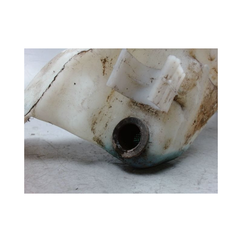 RESERVOIR LAVE-GLACE AVANT FORD FOCUS