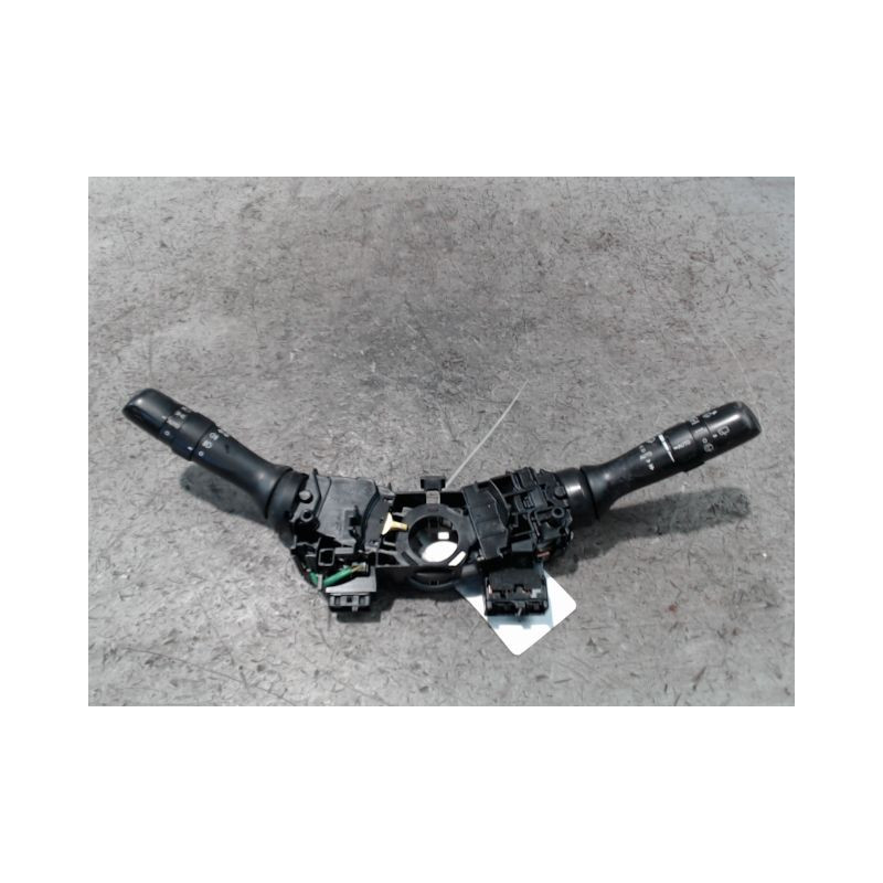 BLOC COMMODOS TOYOTA VERSO 2010-