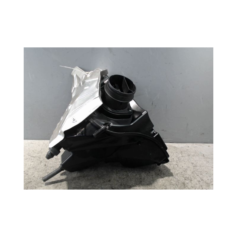 BOITIER FILTRE A AIR AUDI A4