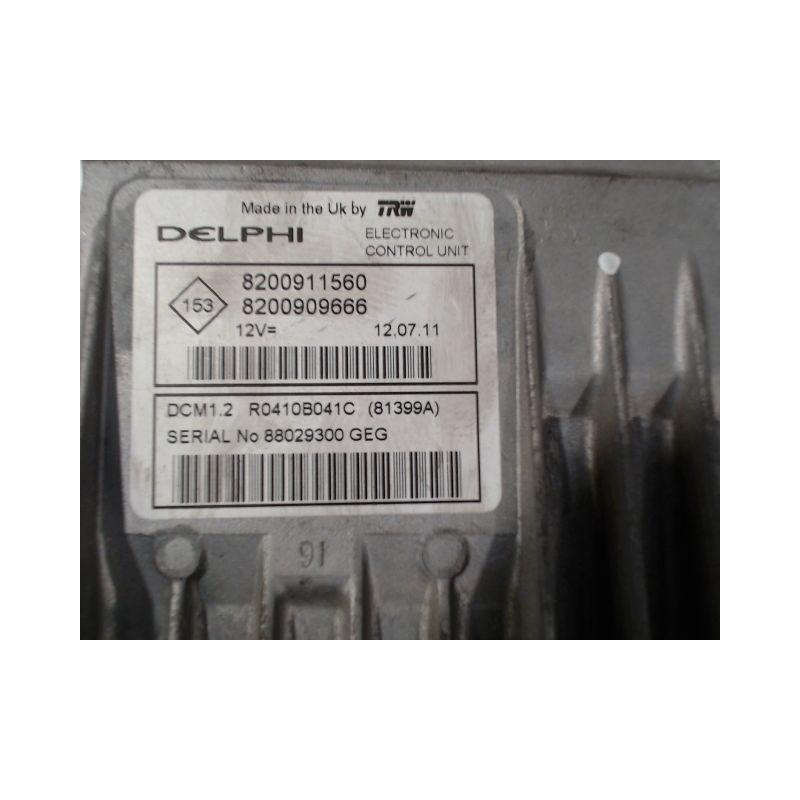 CALCULATEUR MOTEUR RENAULT CLIO