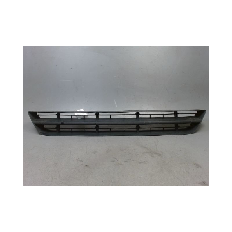 GRILLE PARE-CHOC AVANT FORD FOCUS 98-04