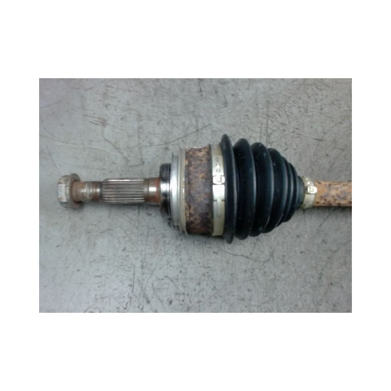 TRANSMISSION AVANT DROIT TOYOTA CARINA 1.6 