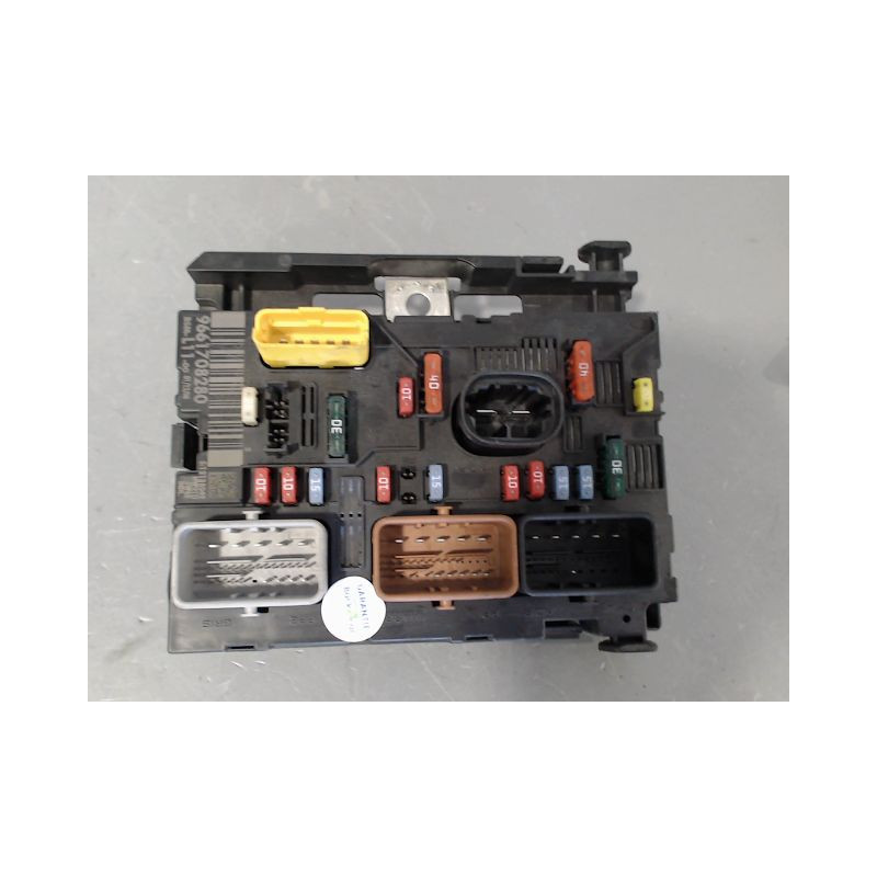 BOITE A FUSIBLES PEUGEOT 307 CC 2005-