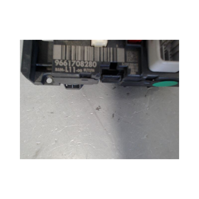 BOITE A FUSIBLES PEUGEOT 307 CC 2005-