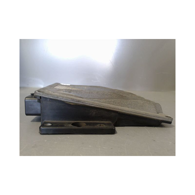 CALCULATEUR MOTEUR RENAULT CLIO