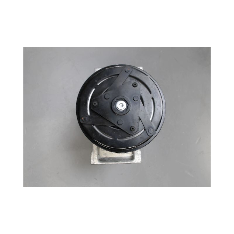 COMPRESSEUR AIR CONDITIONNE RENAULT CLIO