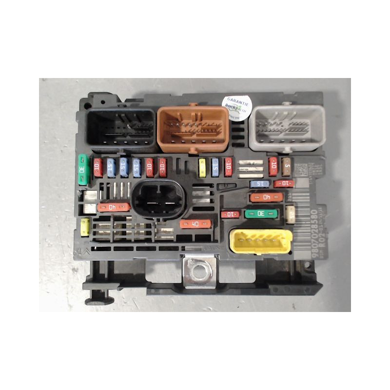 BOITE A FUSIBLES PEUGEOT 3008 2009-