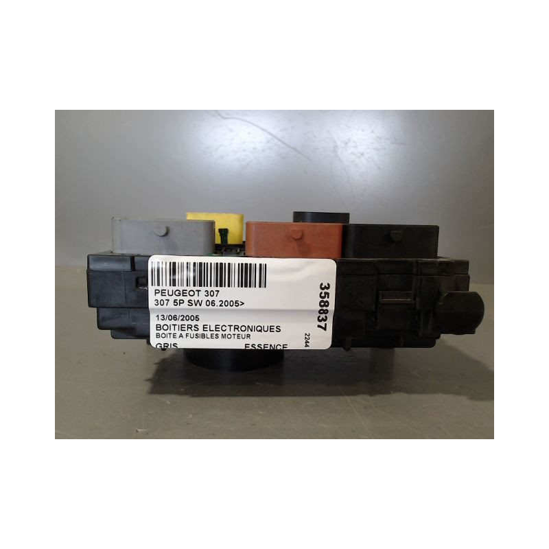 BOITE A FUSIBLES PEUGEOT 307 SW 2005-