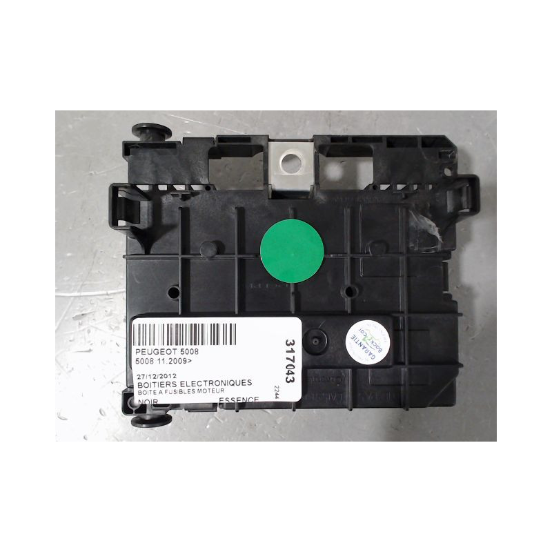 BOITE A FUSIBLES PEUGEOT 5008 2009-