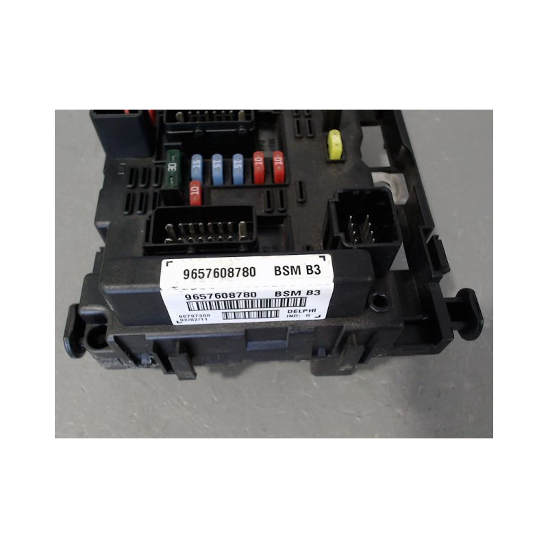 BOITE A FUSIBLES PEUGEOT 206 + 2009-2013