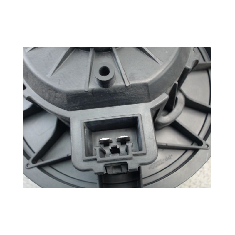 MOTEUR VENTILATEUR CHAUFFAGE FORD FIESTA