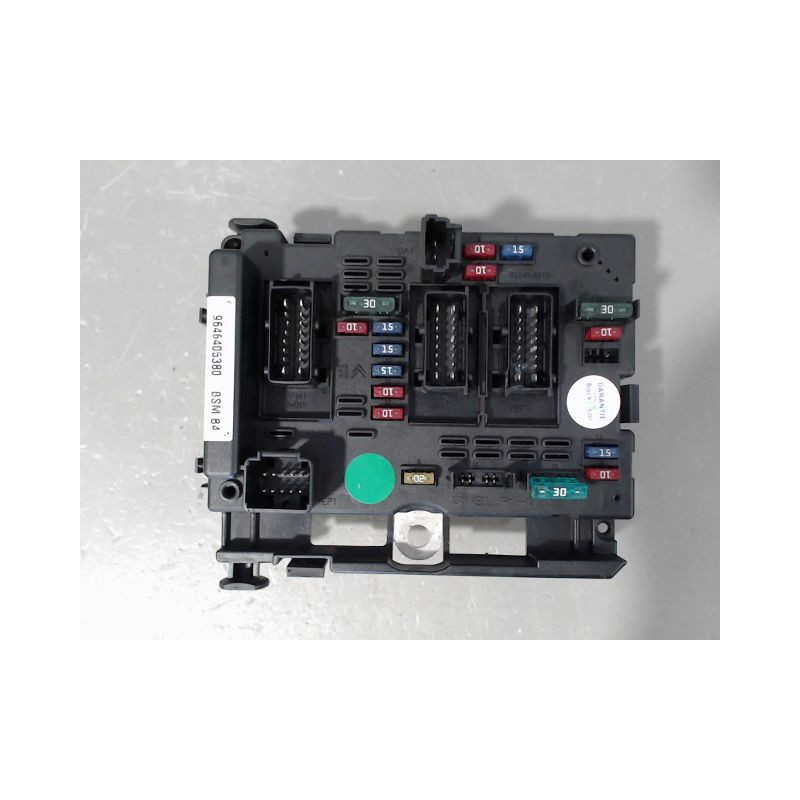 BOITE A FUSIBLES PEUGEOT 206 3P