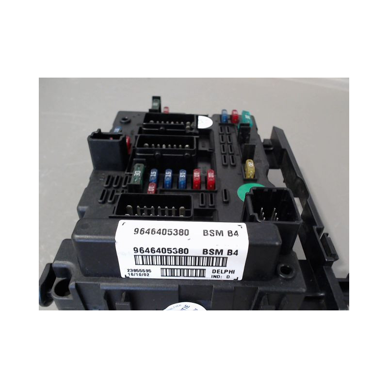 BOITE A FUSIBLES PEUGEOT 206 3P