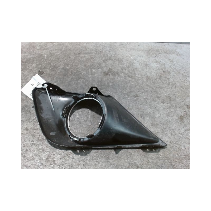OBTURATEUR PHARE ADDITIONNEL PARE-CHOC AVG PEUGEOT 207 2011-