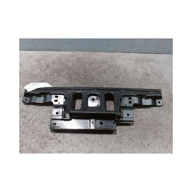 SUPPORT CENTRAL PARE-CHOC ARRIERE  CITROEN C3 2009-
