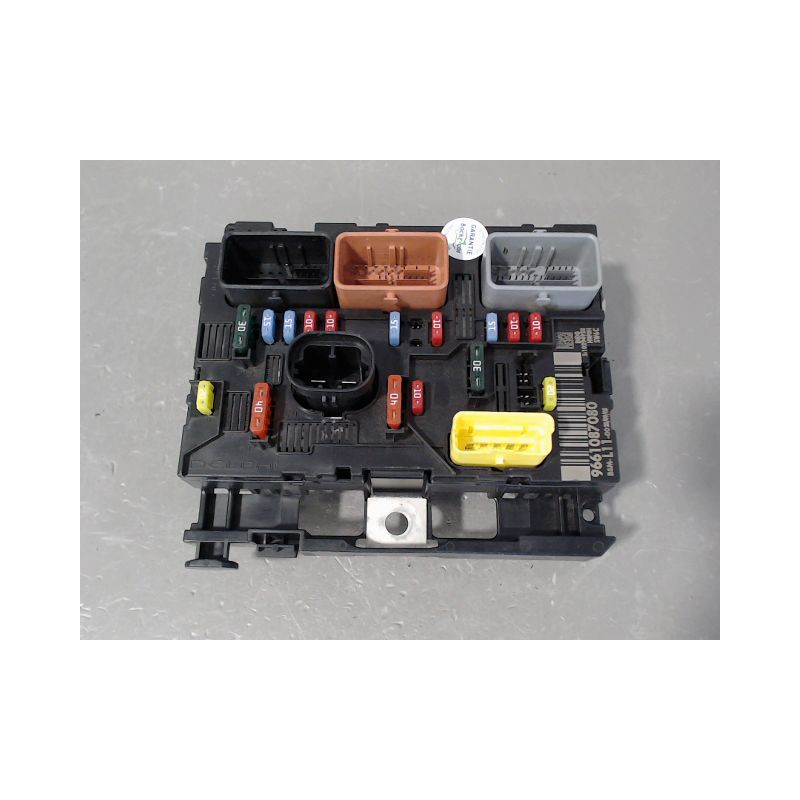 BOITE A FUSIBLES PEUGEOT 307 2005-2007