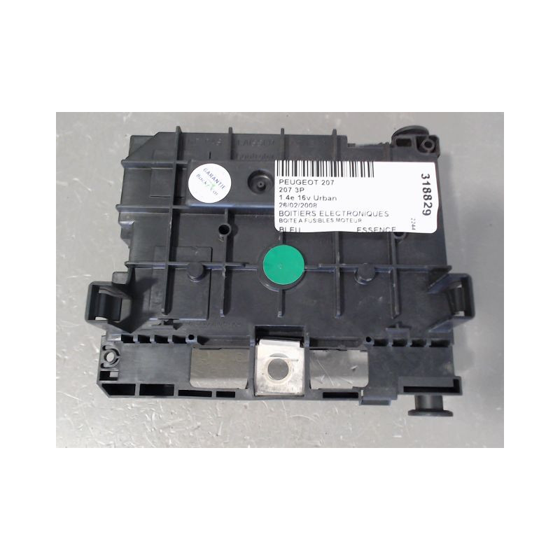 BOITE A FUSIBLES PEUGEOT 207 3P