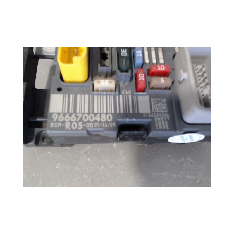 BOITE A FUSIBLES PEUGEOT 308 2007-