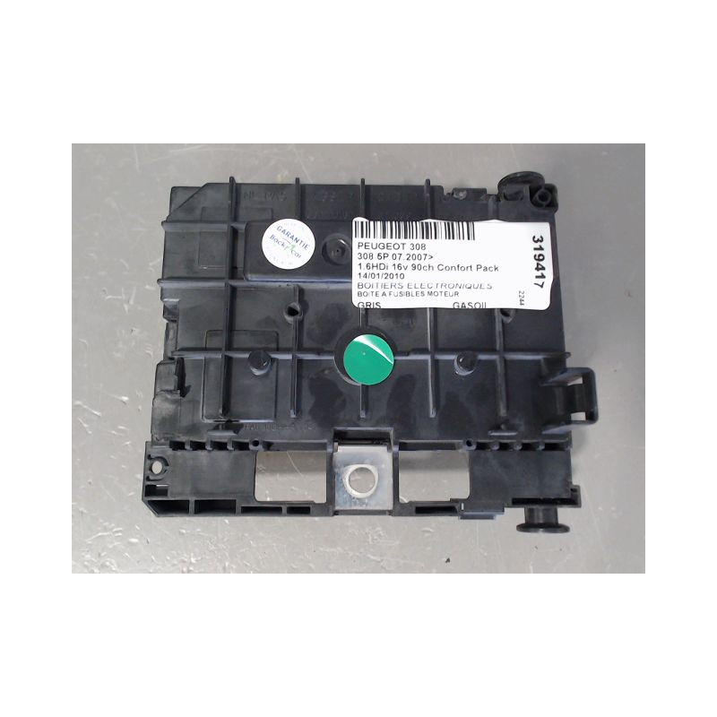 BOITE A FUSIBLES PEUGEOT 308 2007-