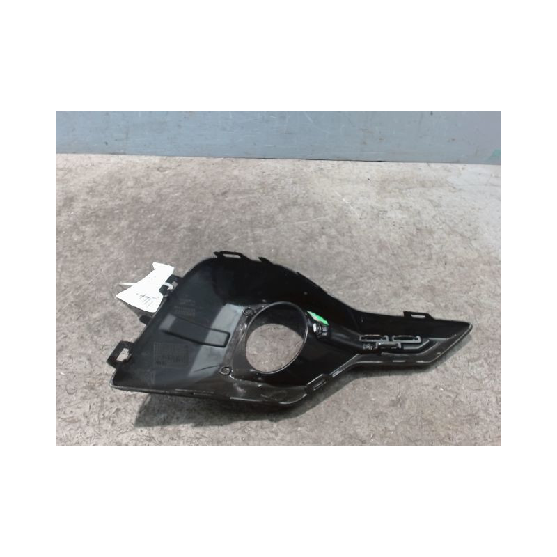 OBTURATEUR PHARE ADDITIONNEL PARE-CHOC AVG DACIA SANDERO 2008-