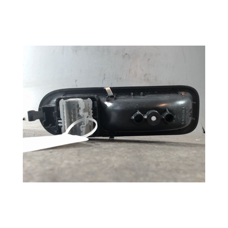 COMMANDE LEVE-GLACE PORTE AVG RENAULT TWINGO 2 2010-