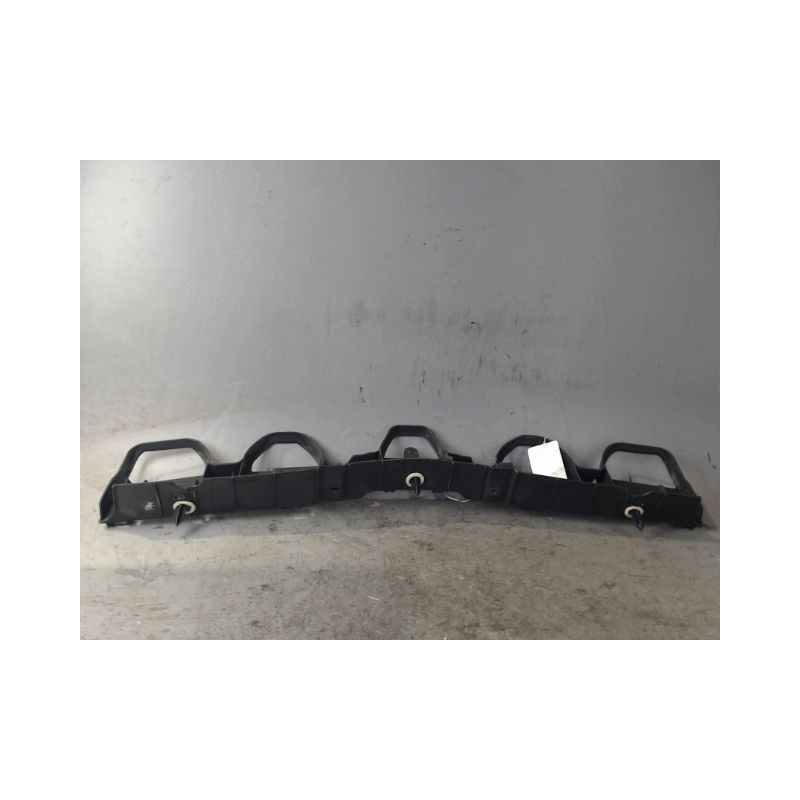 SUPPORT CENTRAL PARE-CHOC ARRIERE  RENAULT MEGANE