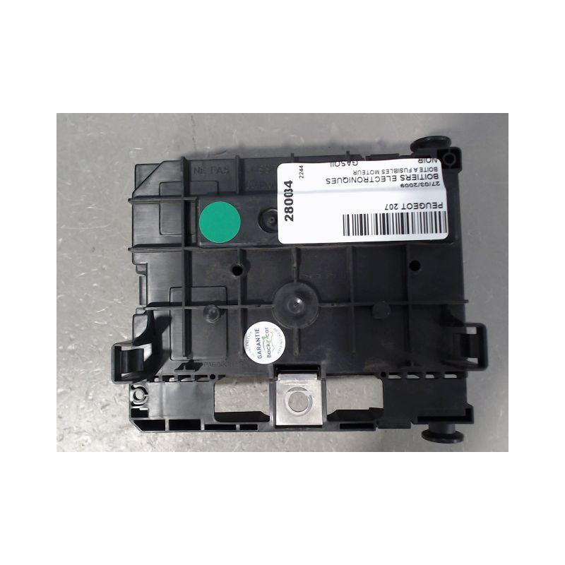 BOITE A FUSIBLES PEUGEOT 207