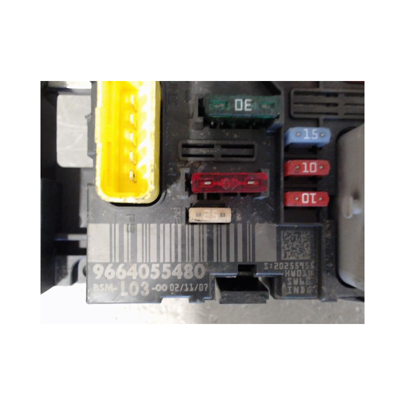 BOITE A FUSIBLES CITROEN C2 2005-