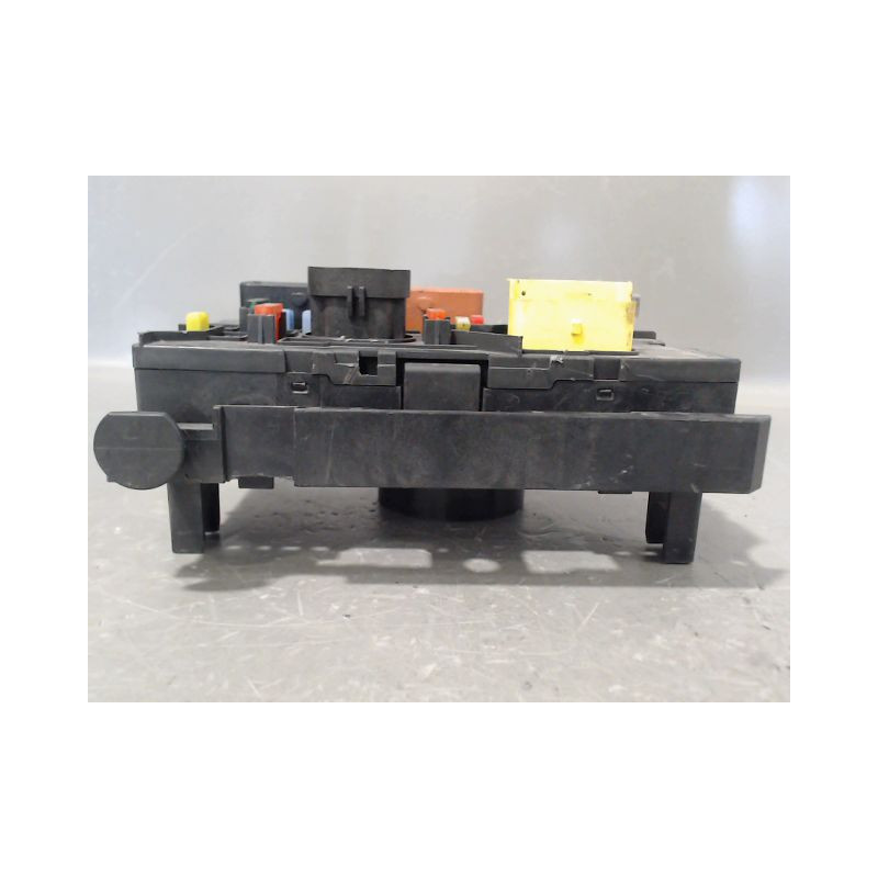 BOITE A FUSIBLES CITROEN C2 2005-