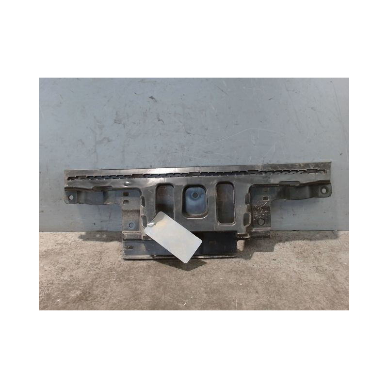 SUPPORT CENTRAL PARE-CHOC ARRIERE  CITROEN C3 2009-