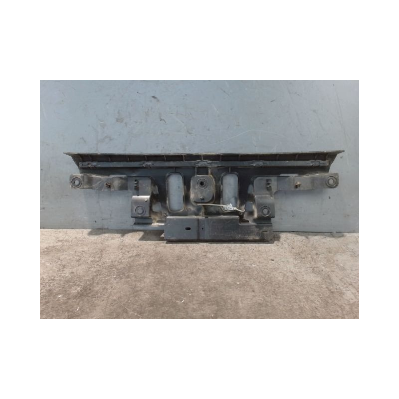 SUPPORT CENTRAL PARE-CHOC ARRIERE  CITROEN C3 2009-