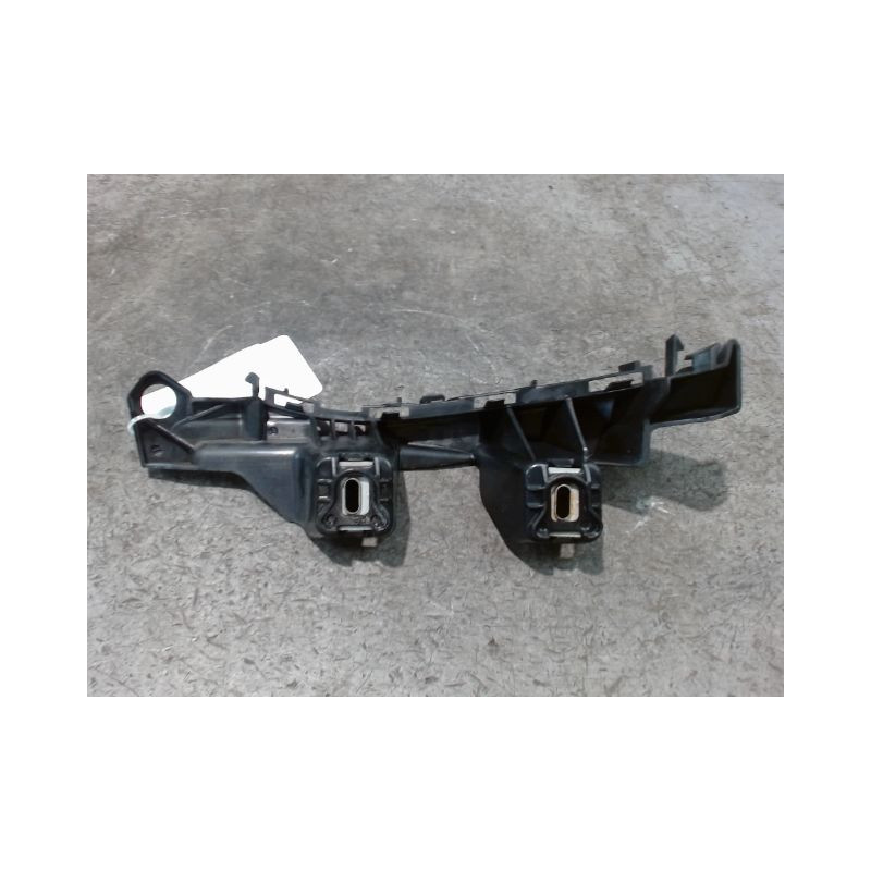 SUPPORT PARE-CHOC ARG MERCEDES CLASSE C 2007-