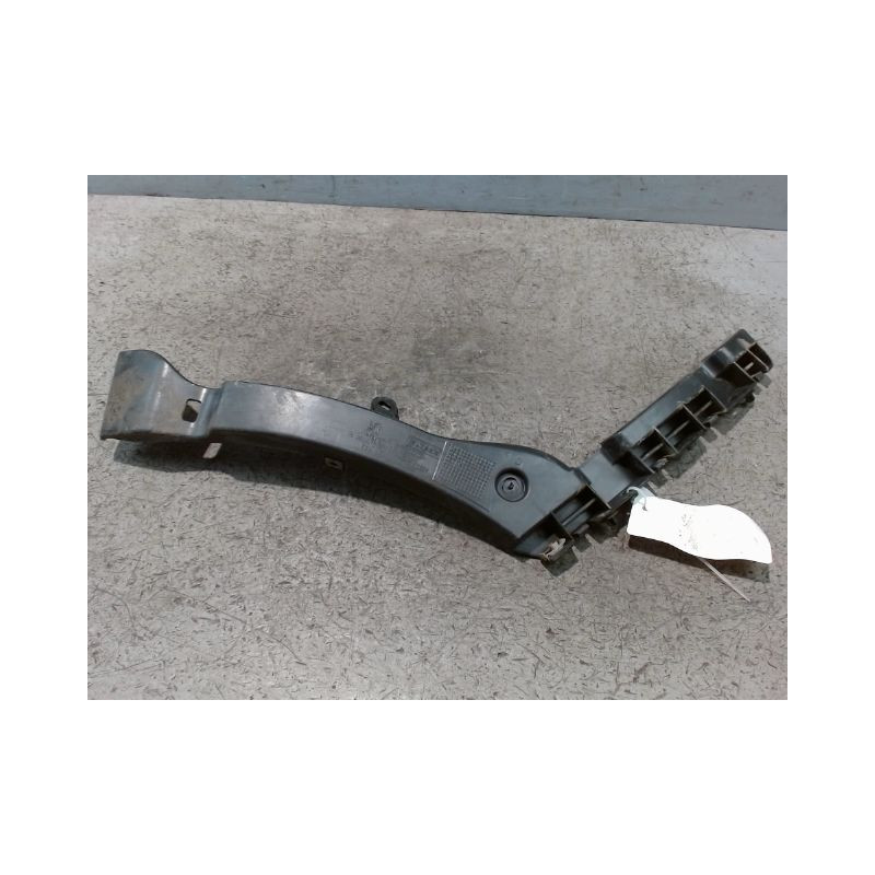 SUPPORT PARE-CHOC ARD PEUGEOT 3008 2009-