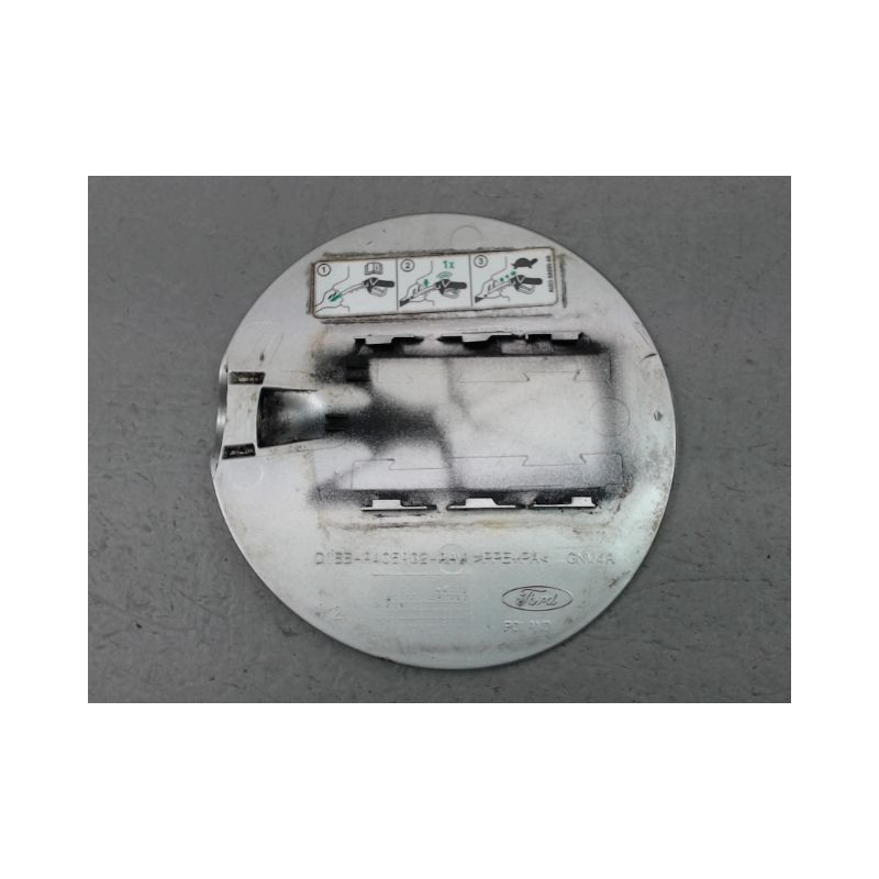VOLET DE TRAPPE CARBURANT FORD FIESTA 2010-