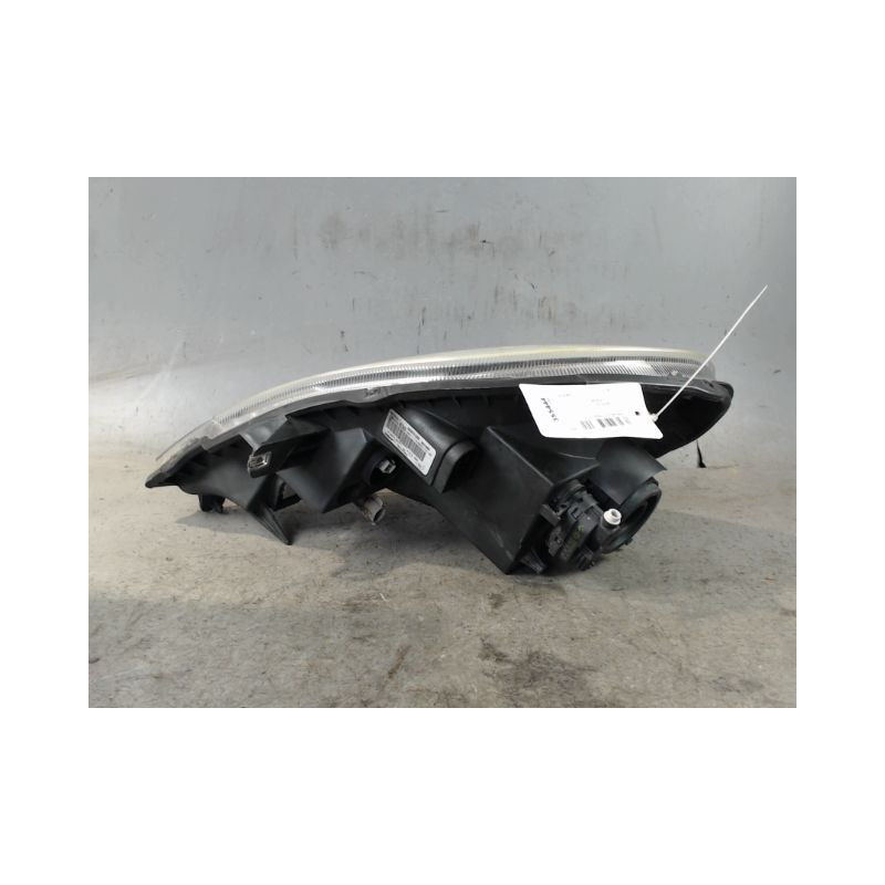 PHARE DROIT RENAULT TRAFIC