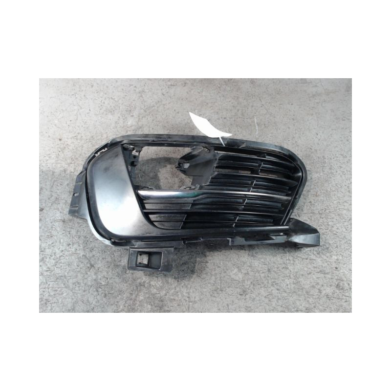 OBTURATEUR PHARE ADDITIONNEL PARE-CHOC AVG PEUGEOT 308 2011-