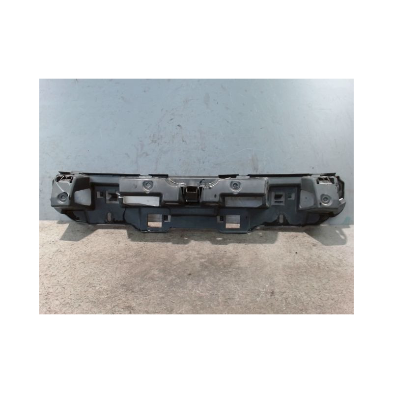 SUPPORT CENTRAL PARE-CHOC ARRIERE  CITROEN C3 2009-
