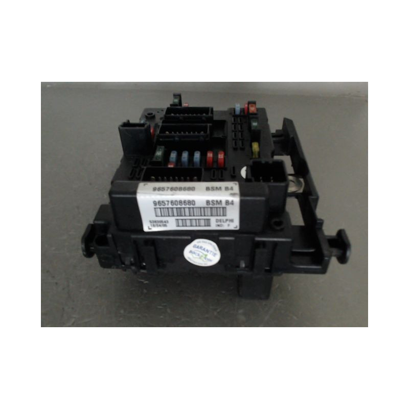 BOITE A FUSIBLES PEUGEOT 206 CC 2000-2007