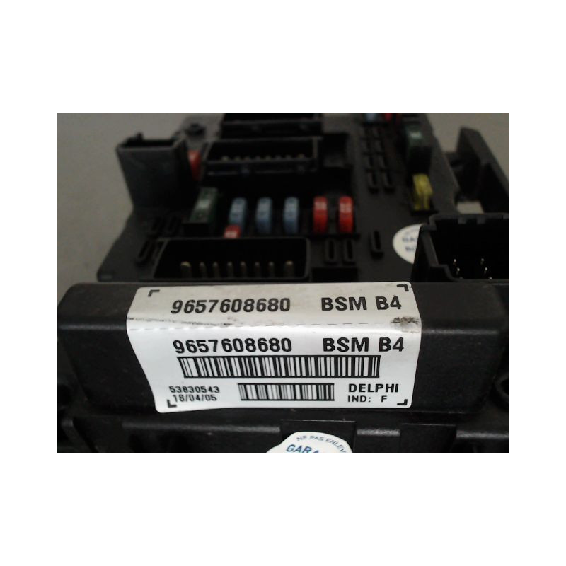 BOITE A FUSIBLES PEUGEOT 206 CC 2000-2007