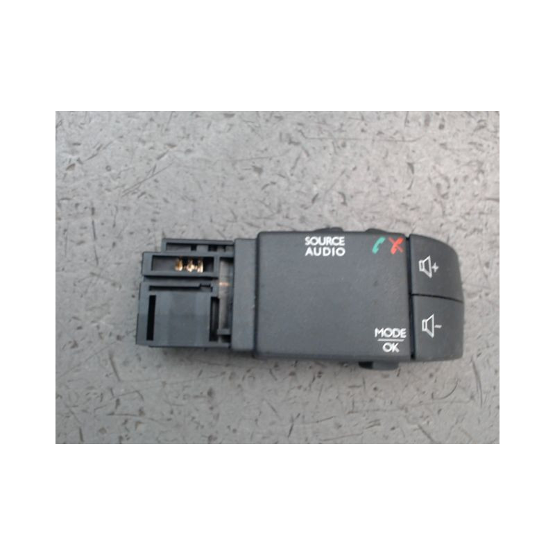 COMMANDE AUTORADIO DACIA LODGY