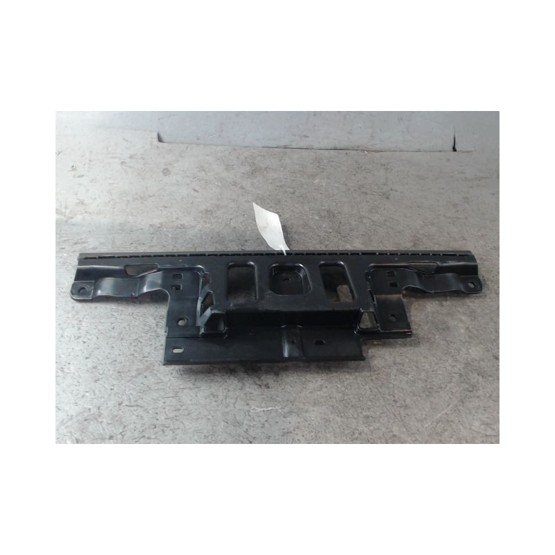 SUPPORT CENTRAL PARE-CHOC ARRIERE  CITROEN C3 2009-